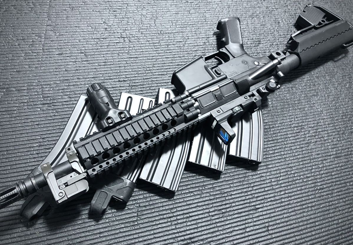 ガンショップFIRSTカスタム！】東京マルイ 次世代電動ガン M4A1 CQB-R 
