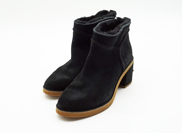 O*i様 UGG ブラック スエード ムートンブーツ UGG アグ ムートンブーツ CLASSIC SHORT 0 ショートブーツ UGG（ブーツ