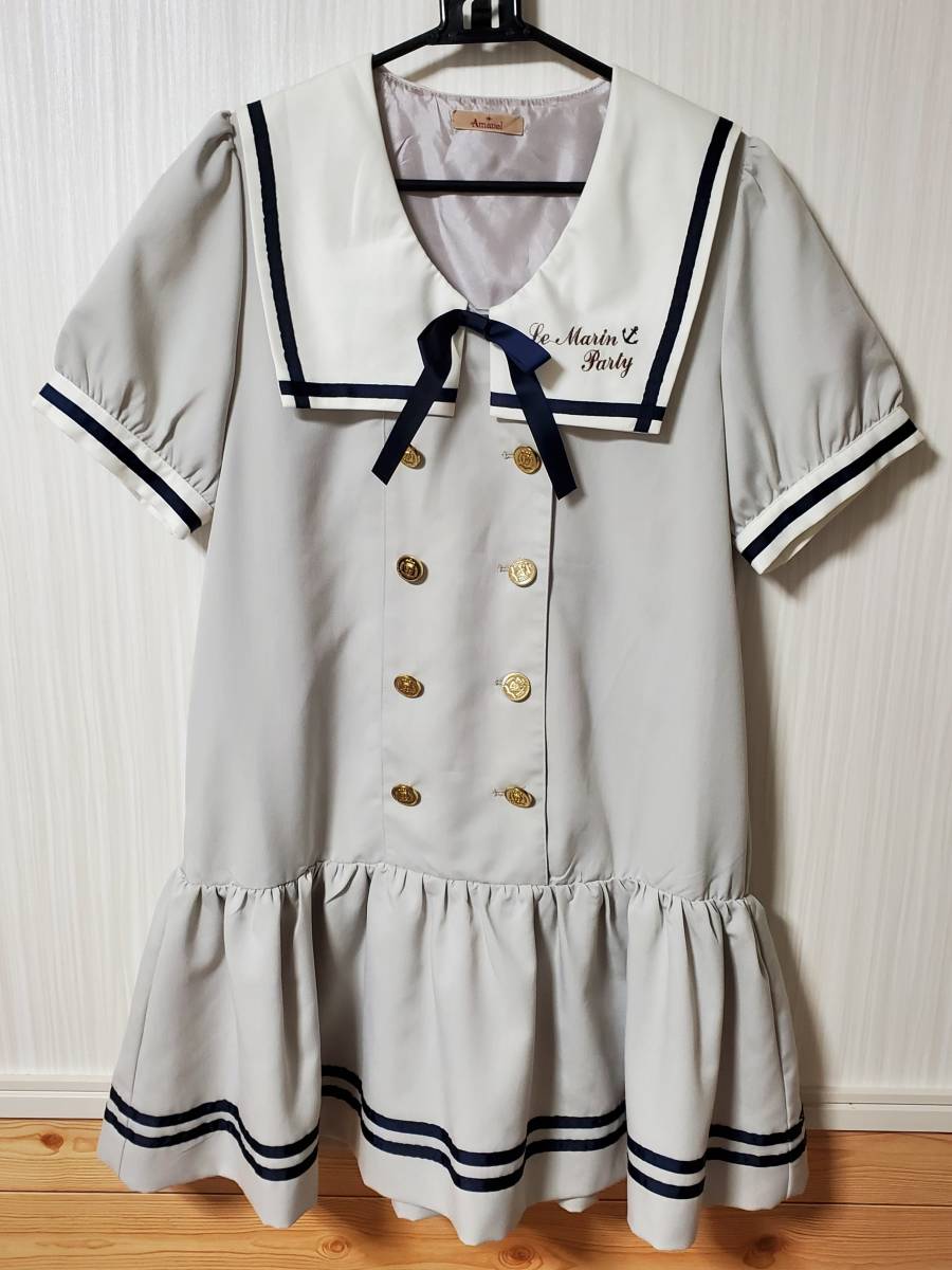 Amavel アマベル リボンブローチ付 ローウエスト切替スクエアセーラーカラーマリンワンピース グレー Mサイズ 売買されたオークション情報 Yahooの商品情報をアーカイブ公開 オークファン Aucfan Com
