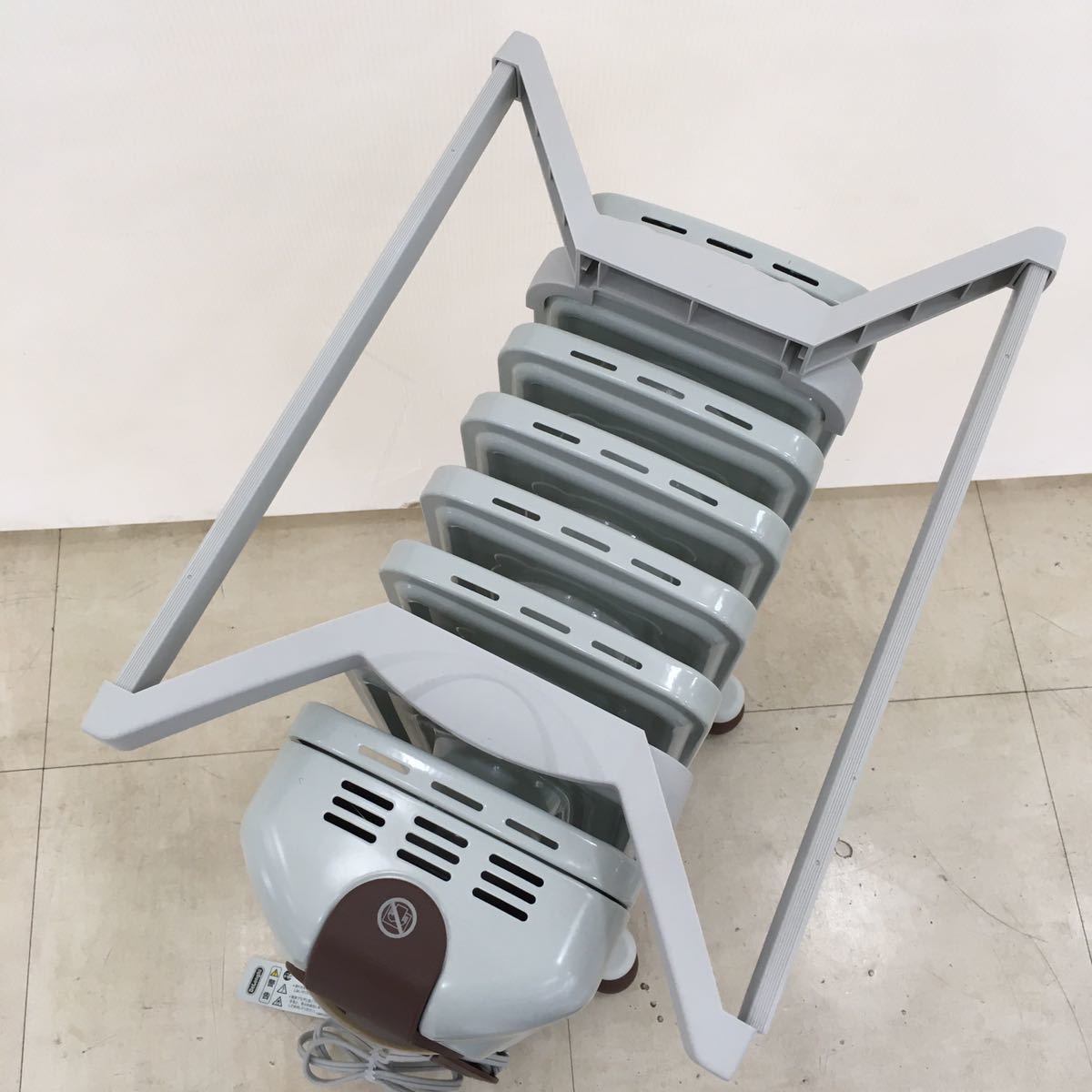 デロンギ オイルヒーター | DeLonghi 美品 JR0812-BR』トップハンガー