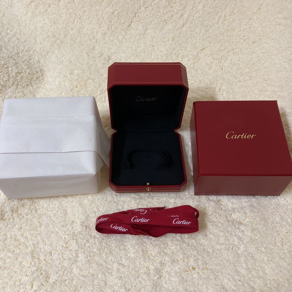 極美品　カルティエ　バングル　ブレスレット　ケース　空箱　現行品　リボン付き カルティエ Cartier ブレスレット 空箱 ケース ボックス 空き箱 箱