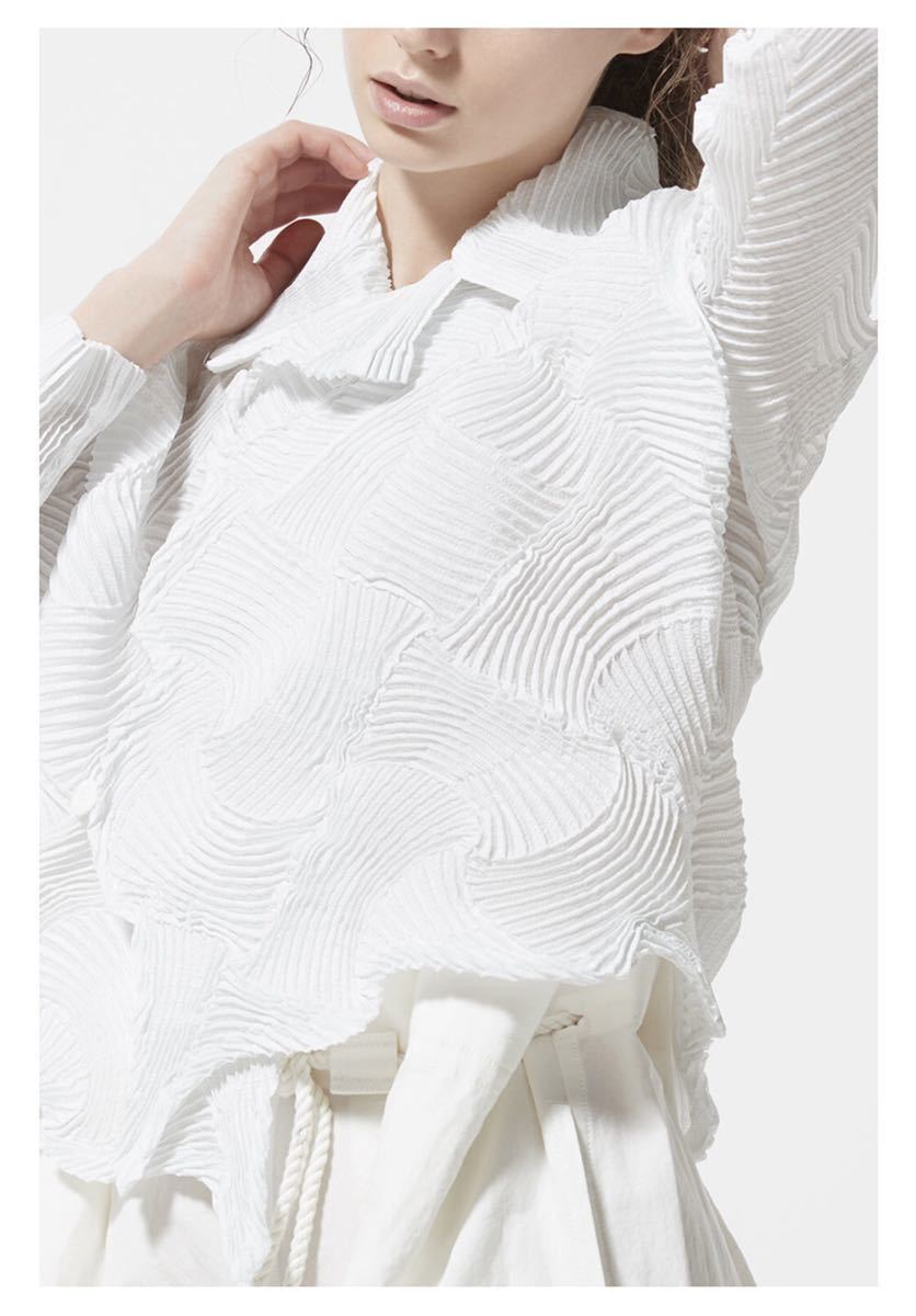 ISSEY MIYAKE イッセイミヤケ 3D スチーム ストレッチ ジャケット イッセイミヤケISSEY MIYAKE 3Dスチームストレッチプリーツジャケット