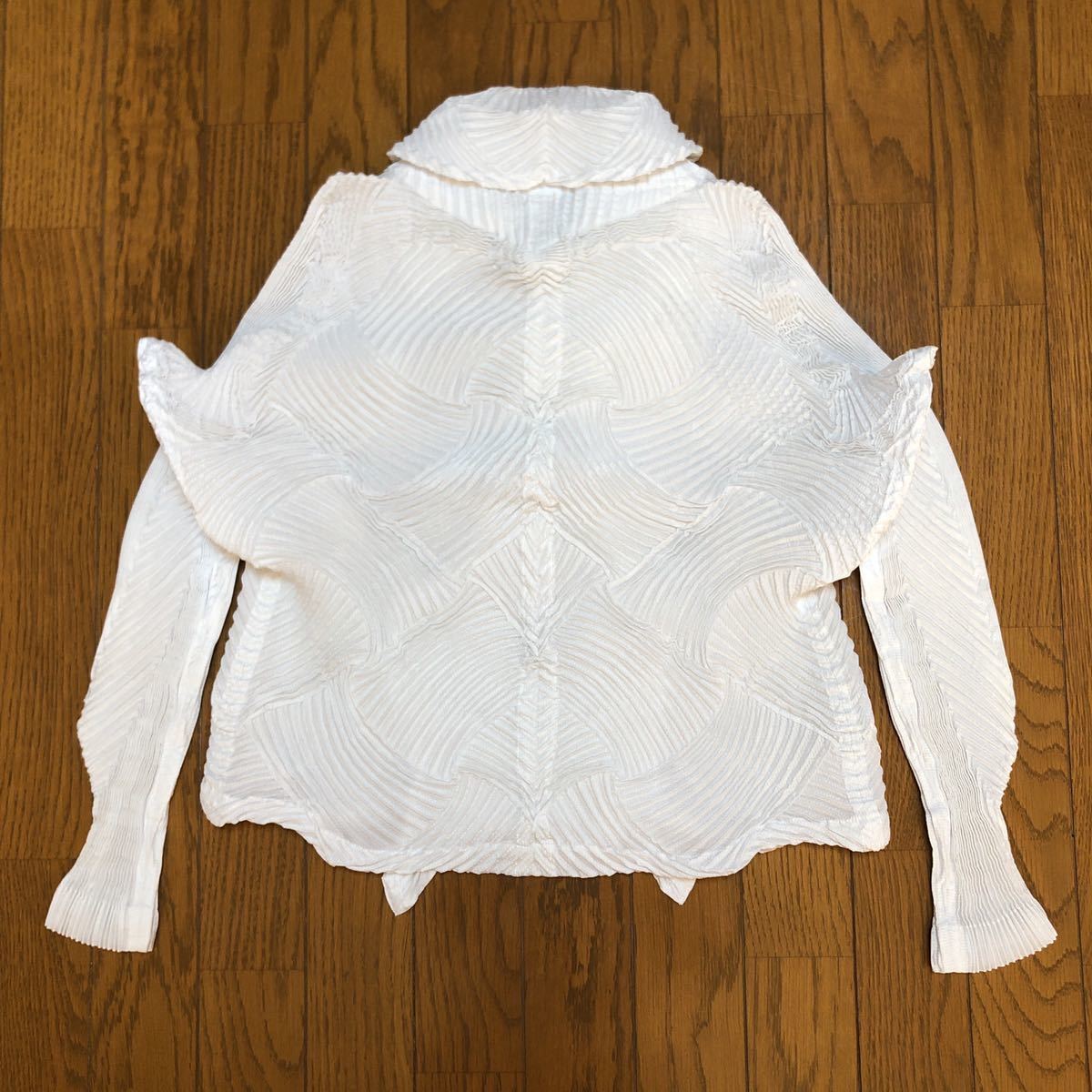 ISSEY MIYAKE 2019SS イッセイミヤケ 19SS 3D STEAM STRETCH LATTICE