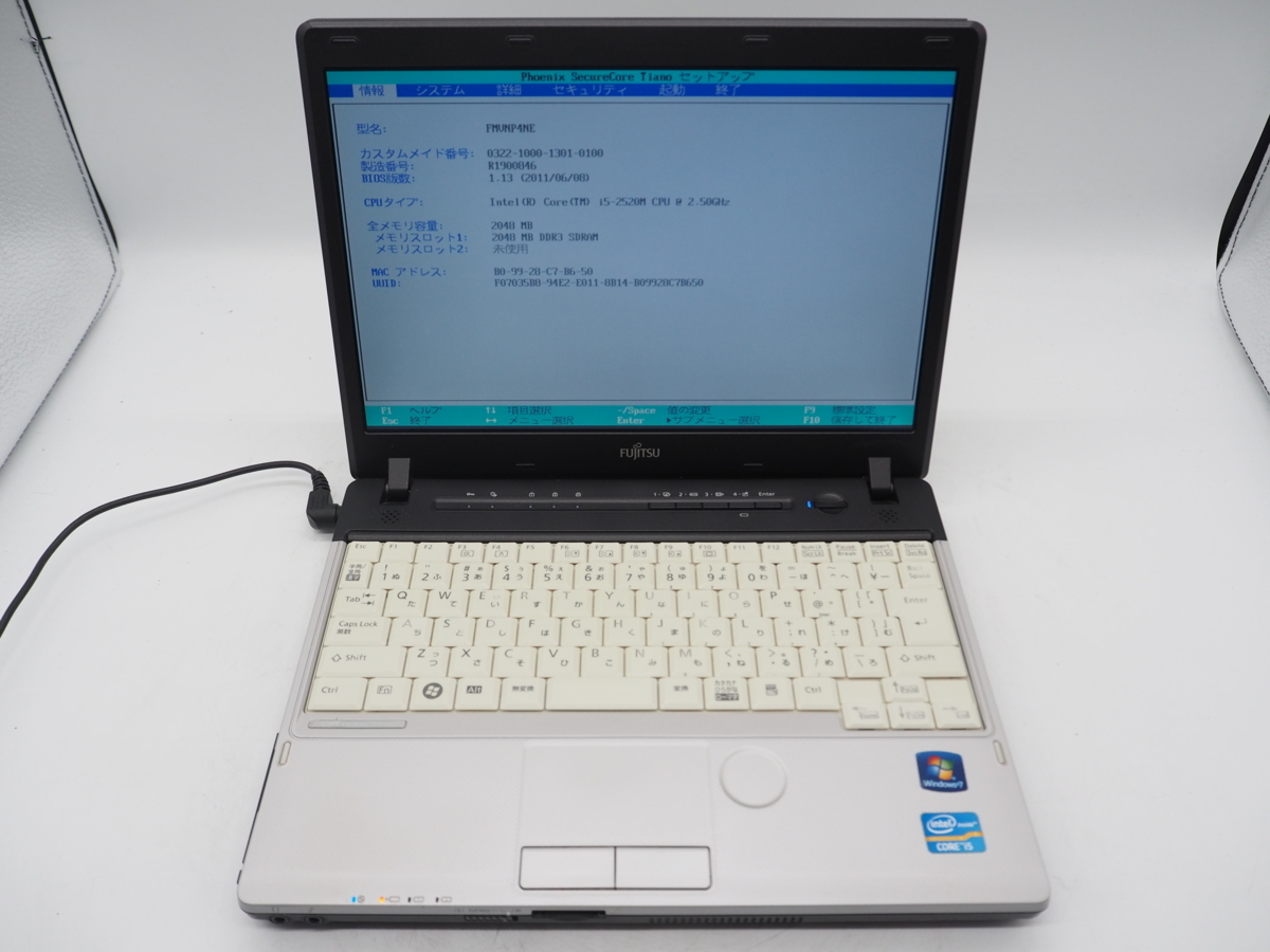 Fujitsu Lifebook - Notebook LIFEBOOK P728 Laptop P771 (Black 