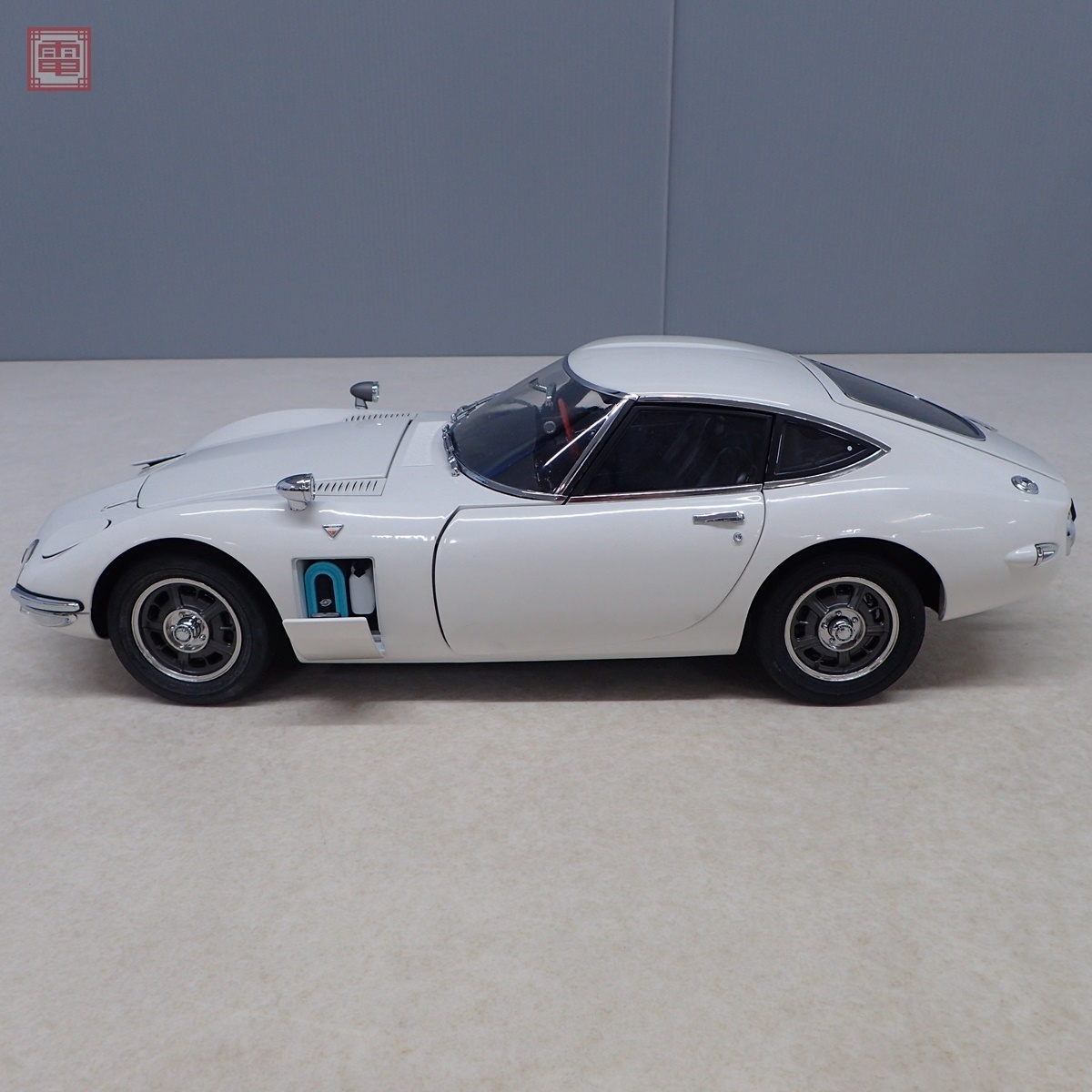 完成品 デアゴスティーニ 1/10 週刊 TOYOTA トヨタ 2000GT エンブレム