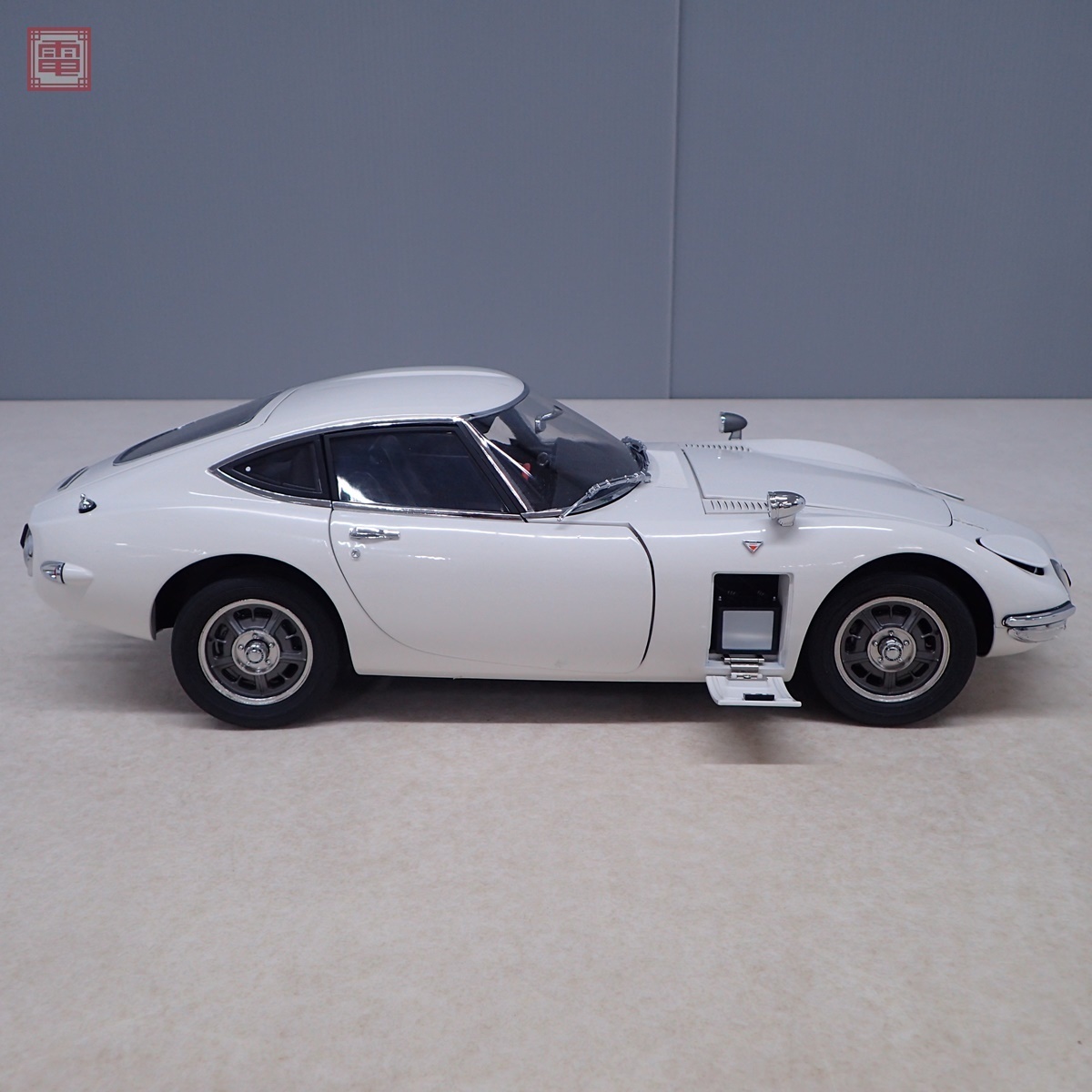 完成品 デアゴスティーニ 1/10 週刊 TOYOTA トヨタ 2000GT エンブレム