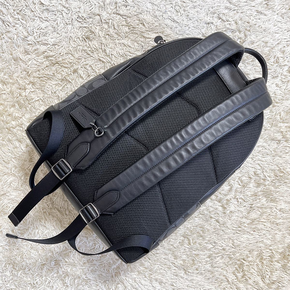 ほぼ未使用品 COACH コーチ シグネチャー PVCレザー ショルダーバッグ 