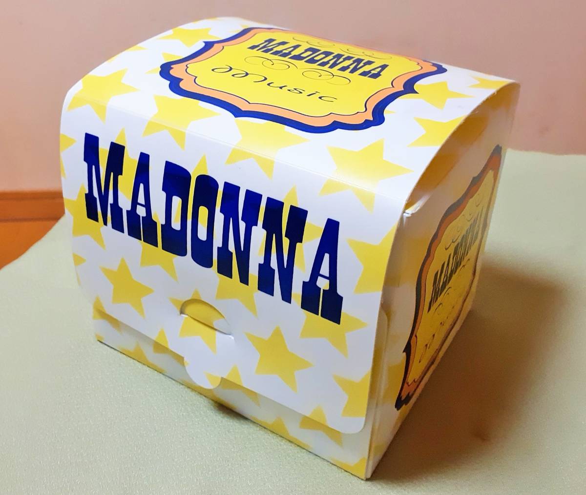 【100%新品，お買い得】 メガレアCD-BOX MADONNA/MUSIC 世界1000セット限定 シリアルナンバー入り プレス フォト＆Ｔシャツ付 マドンナ(Madonna)｜売買されたオークション情報、yahooの商品情報をアーカイブ公開 - オークファ M