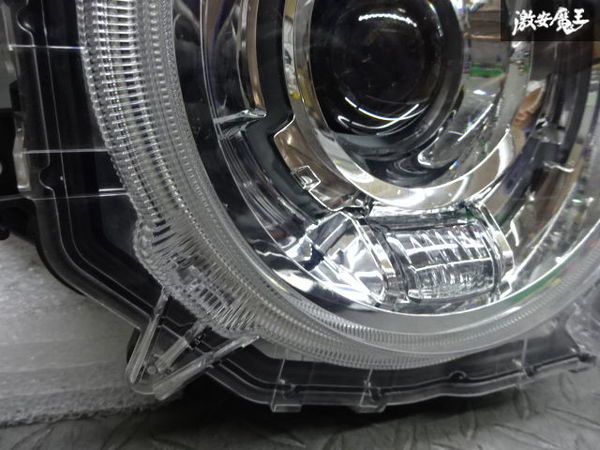 スズキ 純正 JB64W ジムニー LED ヘッドライト ヘッドランプ 右側 右 運転席側 KOITO 100-5938G 点灯OK レンズ割れ無し 訳有品 即納 棚21-4 JB64W ジムニー 純正 ★美品★ レンズ プロジェクター