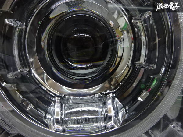 スズキ 純正 JB64W ジムニー LED ヘッドライト ヘッドランプ 右側 右 運転席側 KOITO 100-5938G 点灯OK レンズ割れ無し 訳有品 即納 棚21-4 JB64W ジムニー 純正 ★美品★ レンズ プロジェクター