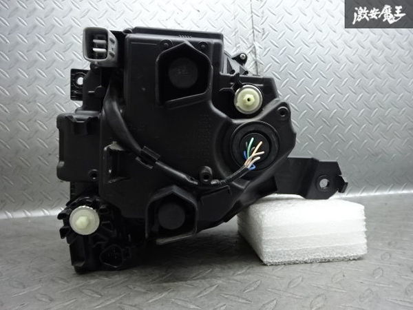 スズキ 純正 JB64W ジムニー LED ヘッドライト ヘッドランプ 右側 右 運転席側 KOITO 100-5938G 点灯OK レンズ割れ無し 訳有品 即納 棚21-4 JB64W ジムニー 純正 ★美品★ レンズ プロジェクター