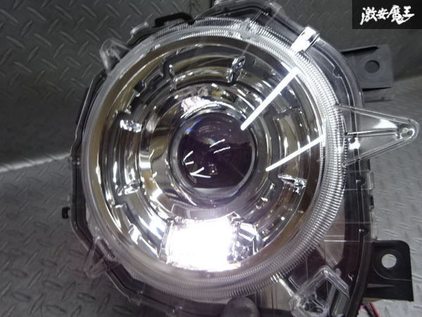 スズキ 純正 JB64W ジムニー LED ヘッドライト ヘッドランプ 右側 右 運転席側 KOITO 100-5938G 点灯OK レンズ割れ無し 訳有品 即納 棚21-4 JB64W ジムニー 純正 ★美品★ レンズ プロジェクター