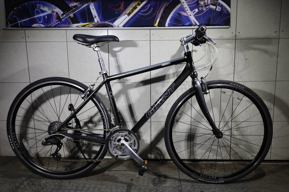 美品！GIANT ESCAPE R3 700C アルミ24速 465mm GRAY色系 クロス R3 ESCAPE
