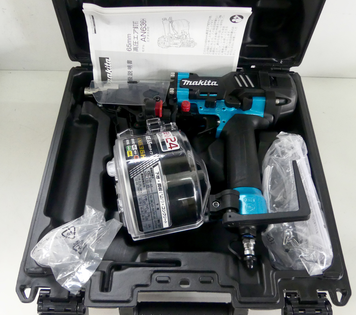 数量限定，新品 品 makita マキタ 65mm 高圧エア釘打 AN636HM エアダスタ付 青(エア釘打機)｜売買されたオークション情報、yahooの商品情報をアーカイブ公開 - オークファン エア釘打機