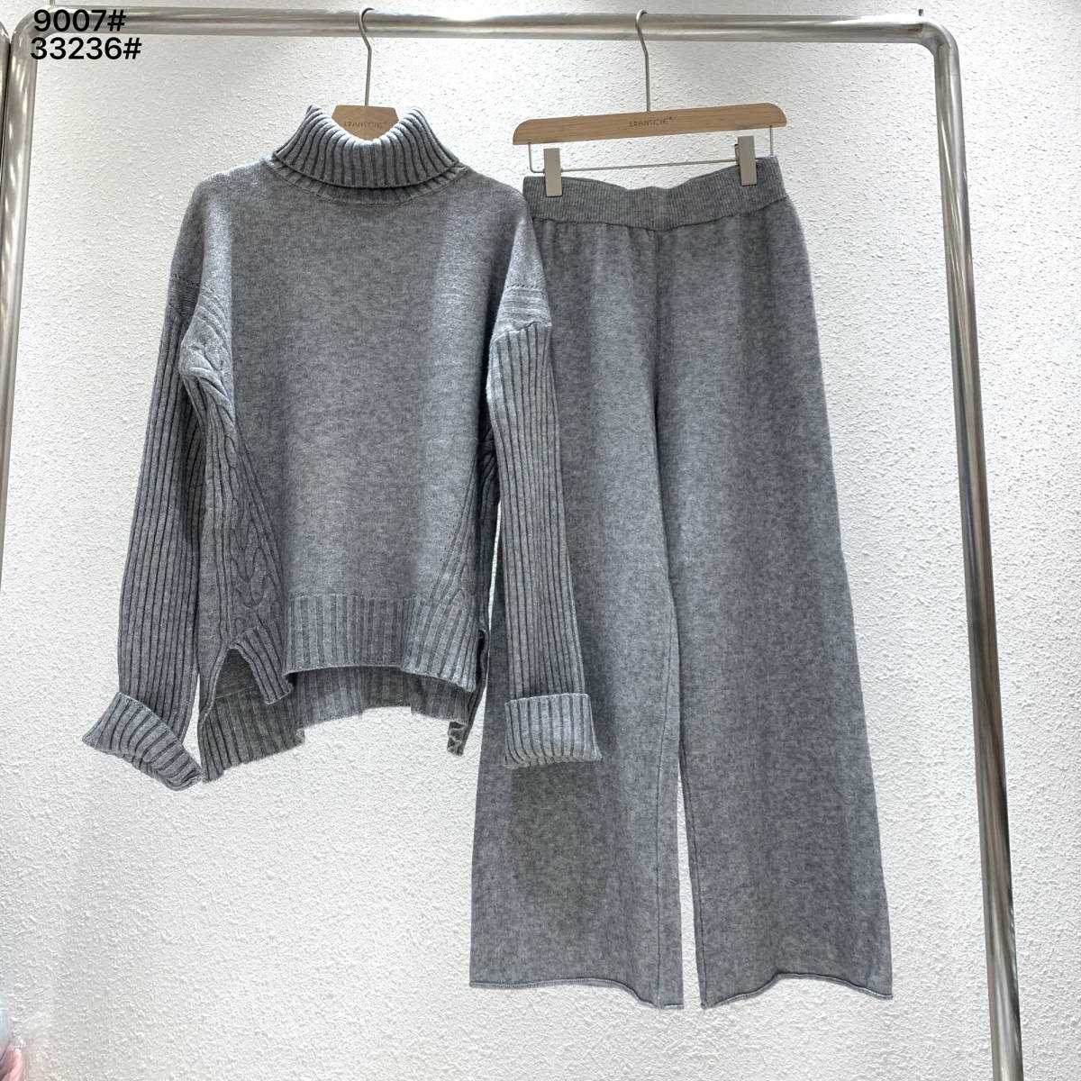 【2025，人気SALE】 上質リラックス カシミヤ ケーブル編み タートルネックニット+パンツ２点セット グレー L(Lサイズ)｜売買されたオークション情報、yahooの商品情報をアーカイブ公開 - オークファン Lサイズ