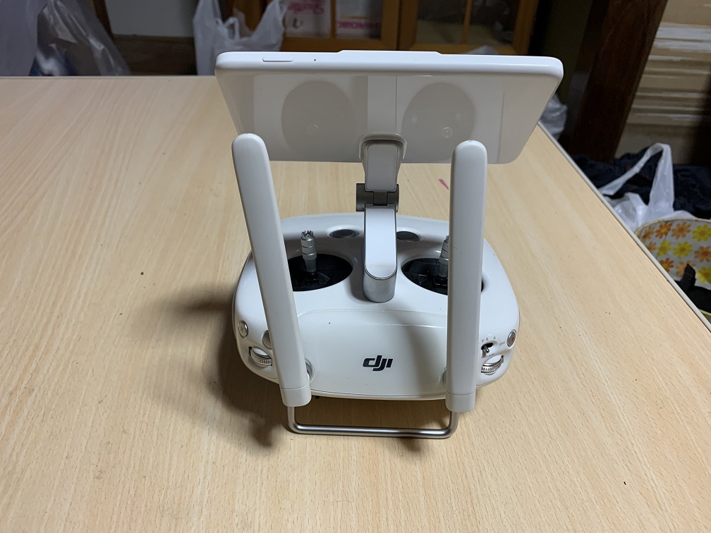 DJI ドローン phantom 4 pro+ 訳ありジャンク扱い(ドローン本体)｜売買 