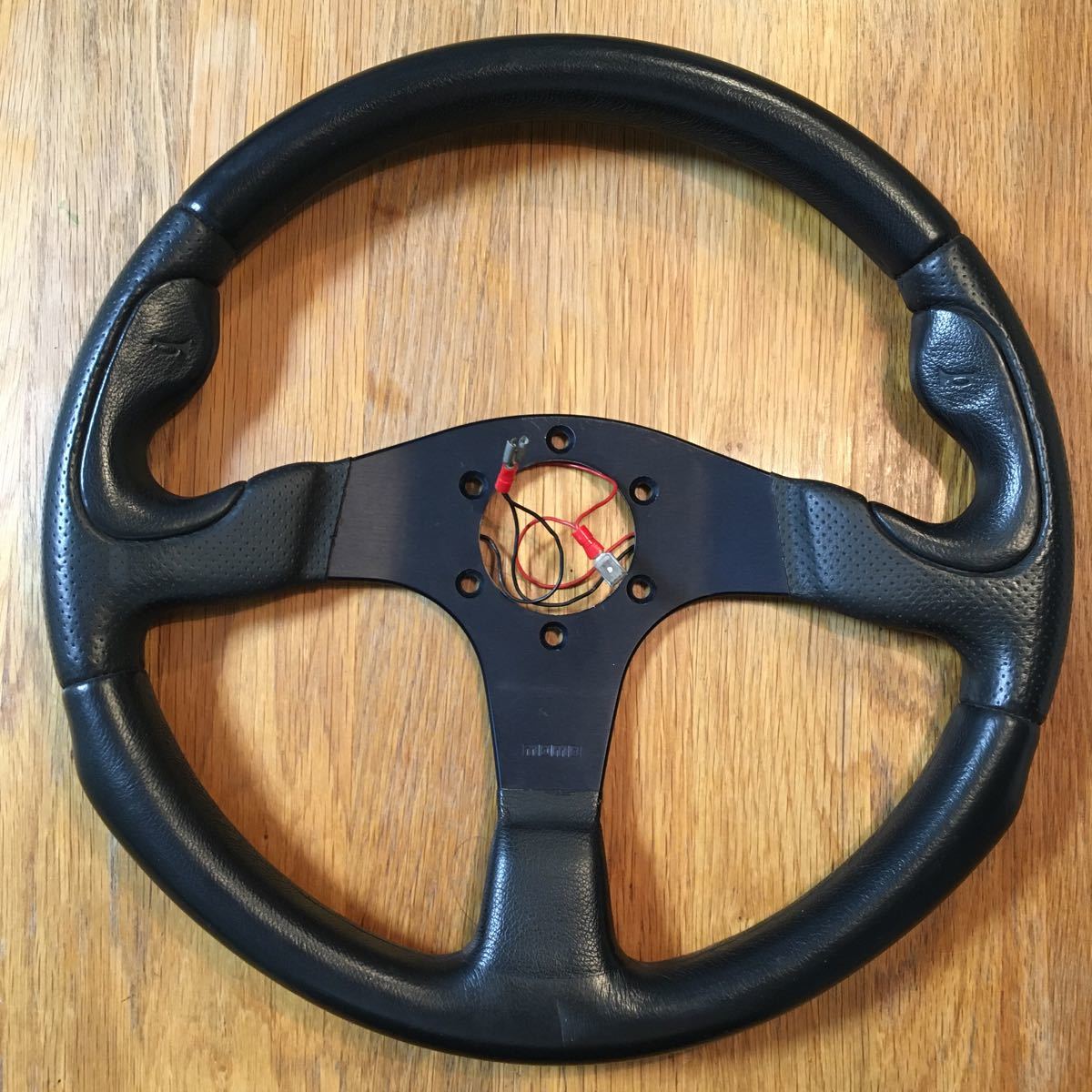MOMO ピロータ レザーステアリングハンドル Yahoo!オークション
