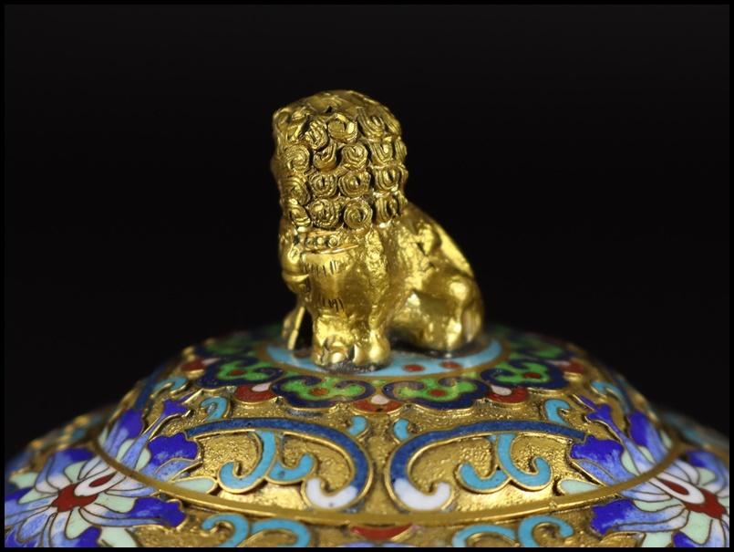 中国美術 景泰藍 古銅製 七宝細工掏絲琺瑯 獅子摘唐草花文香炉 香爐