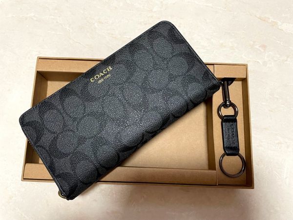 Coach コーチ 長財布 F メンズ レザー 小銭入れあり ブラック 長財布 小銭入れあり 売買されたオークション情報 Yahooの商品情報をアーカイブ公開 オークファン Aucfan Com