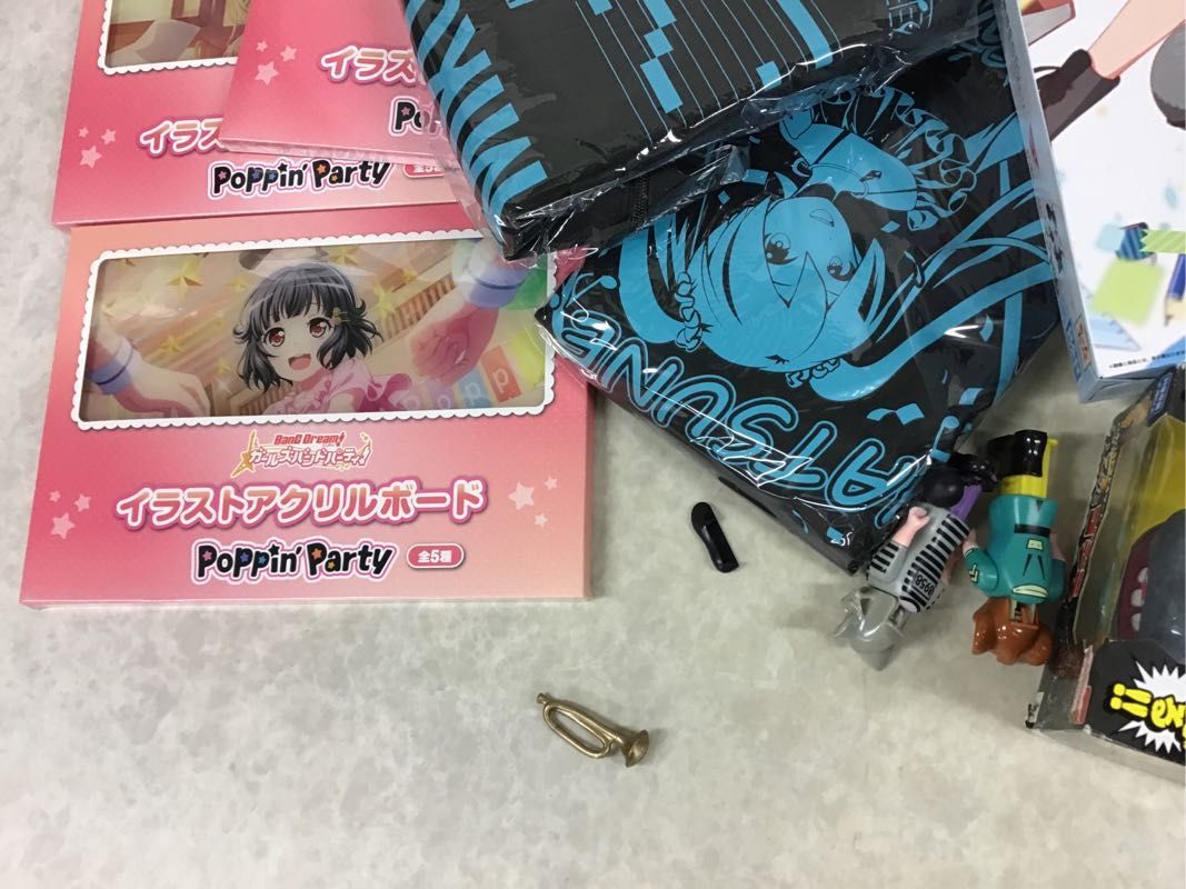 1円 同梱不可 ジャンク ゴジラ 彼女お借りします バンドリ 他 タペストリー イラストアクリルボード等 その他 売買されたオークション情報 Yahooの商品情報をアーカイブ公開 オークファン Aucfan Com