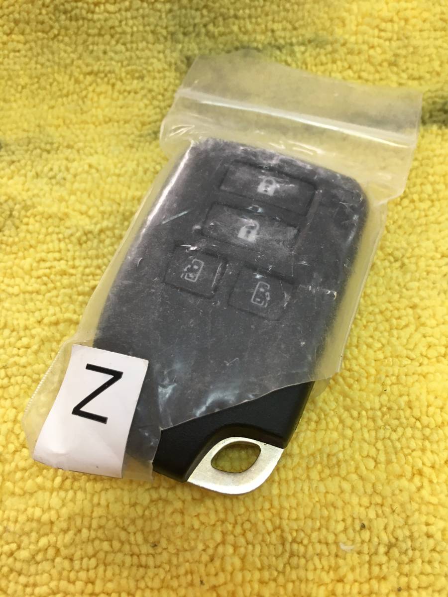 美品　トヨタ　スマートキー　ハイエース　200系　007-AB0065 車 トヨタ 純正スマートキー 200系ハイエース、レジアスエース007-AB0065