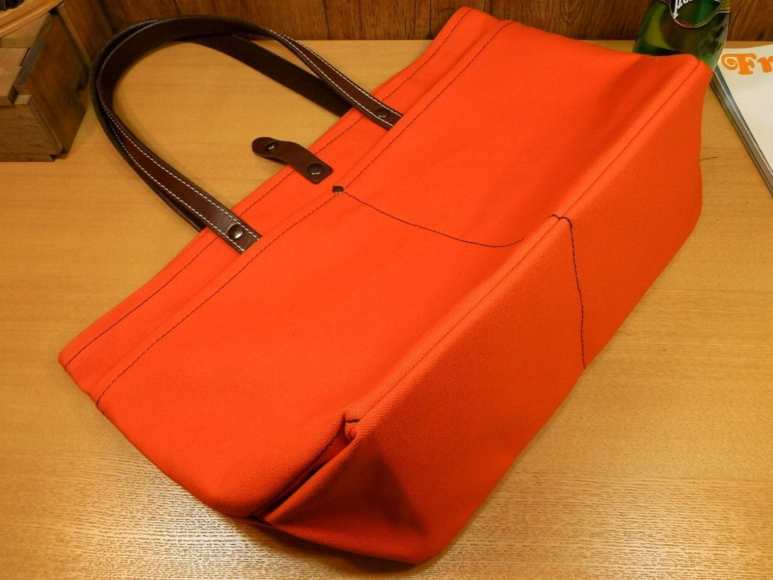 の濃い目オレンジ ７つのポケット 本革 8号帆布の大型トートバッグ オレンジ ブラウン日本製ハンドメイド トートバッグ 売買されたオークション情報 Yahooの商品情報をアーカイブ公開 オークファン Aucfan Com