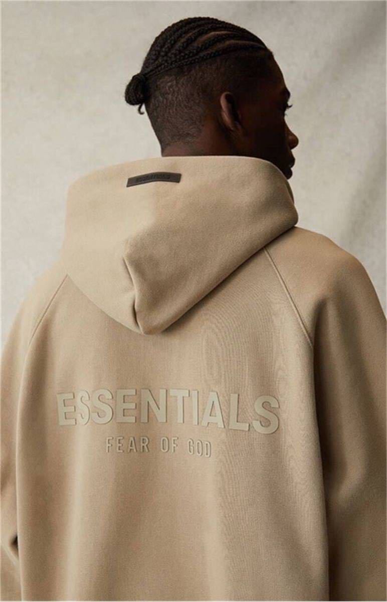今季 FOG ESSENTIALS エッセンシャルズ バックロゴパーカーラバーロゴ