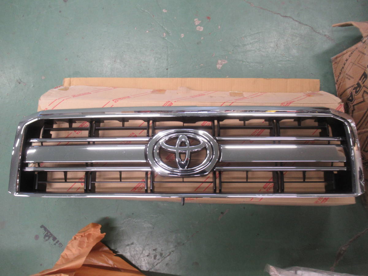 フロントグリル 再販ランクル70 GRJ76 美品 TOYOTA オプション 純正