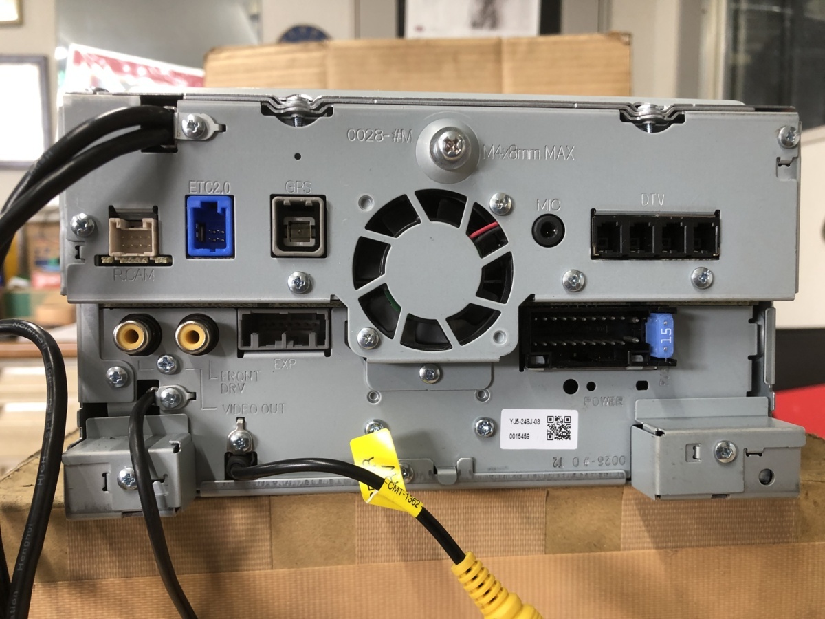 ケンウッド メモリーナビ MDV-D707BTW 2019年地図データ 【公式通販】
