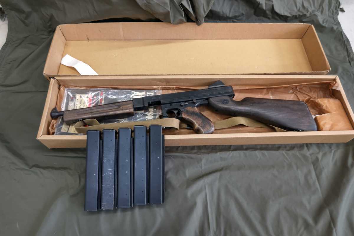 M1A1トンプソン 東京マルイ 東京マルイ 電動ガン M1A1 中古A品 本体