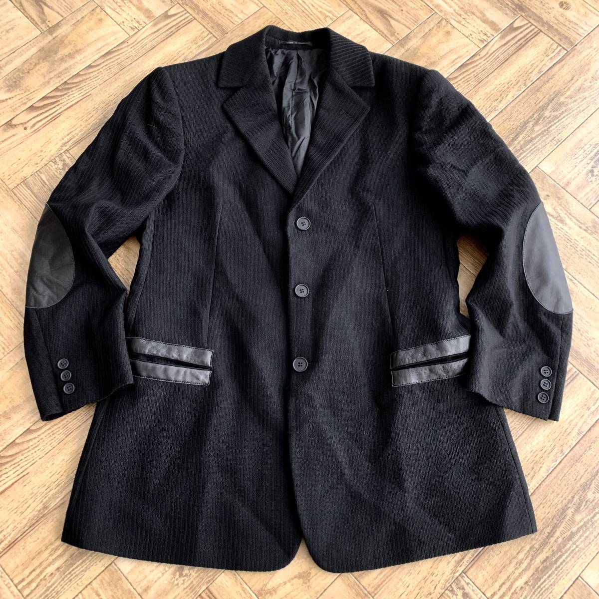 B04 エンポリオアルマーニ『抜群の高級感』EMPORIO ARMANI レザー使い 