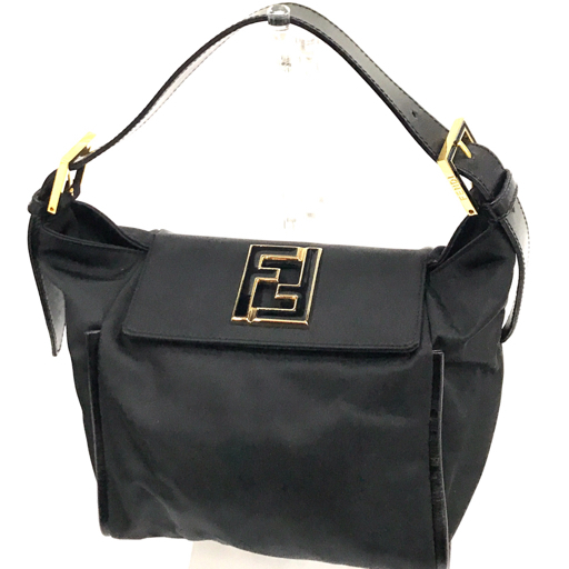 フェンディ FENDI ロゴ金具 ナイロン ワンショルダーバッグ 黒 美品✨フェンディ ワンショルダーバッグ ハンド FFロゴ金具 ナイロン