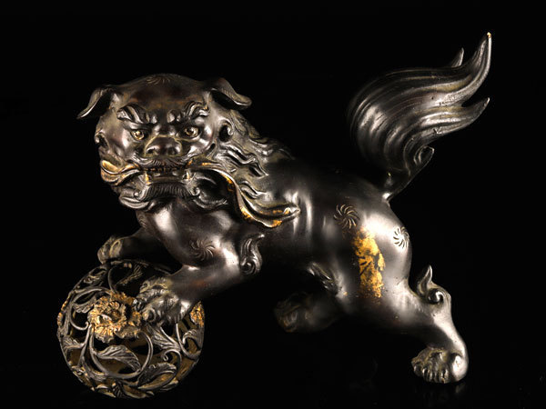 【引取限定】玉獅子　玉乗獅子　置物　縁起物　木製プレート付き 引取限定】玉獅子 玉乗獅子 置物 縁起物 木製プレート付き 置物 玉獅子