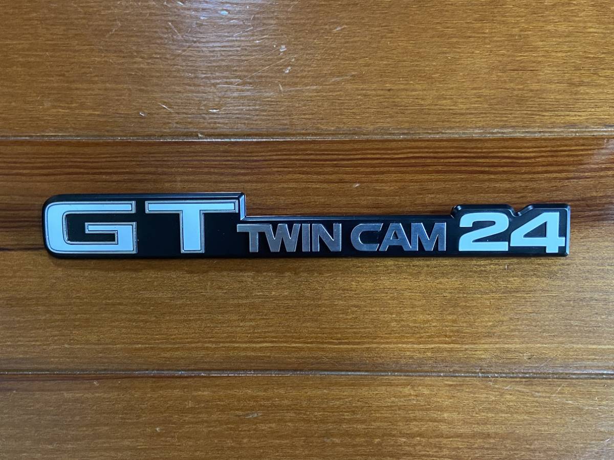 10ソアラ リアエンブレム 「GT TWINCAM 24」