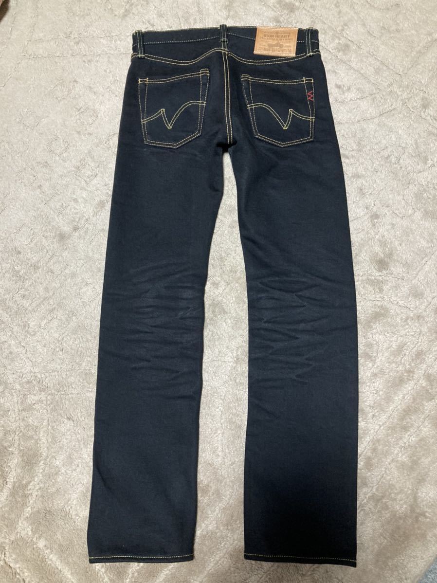 アイアンハート 21oz セルビッチブラックデニム スリムストレート Lot