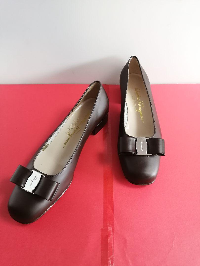 未 使 用 　美 　　　 品 ！　Salvatore 　Ferragamo サルヴァトーレ フェラガモ パンプス 　 21451217