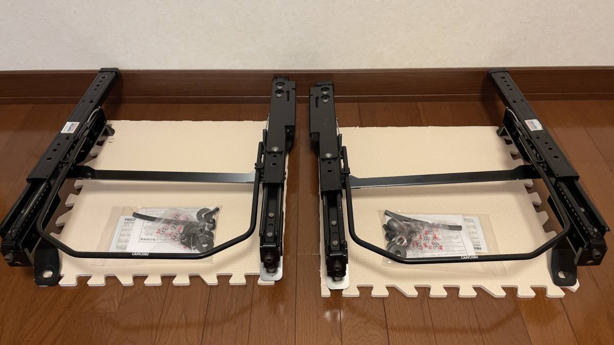 NISSAN マーチ に RECARO（レカロ） RECARO（レカロシート） 装着 SR-7 