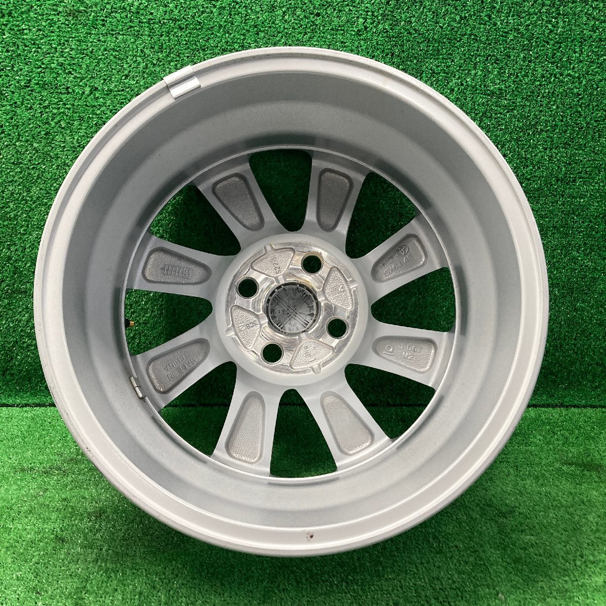 ♪♪トヨタ アクア MXPK11 15インチ アルミホイール 15×6J+45 4H PCD