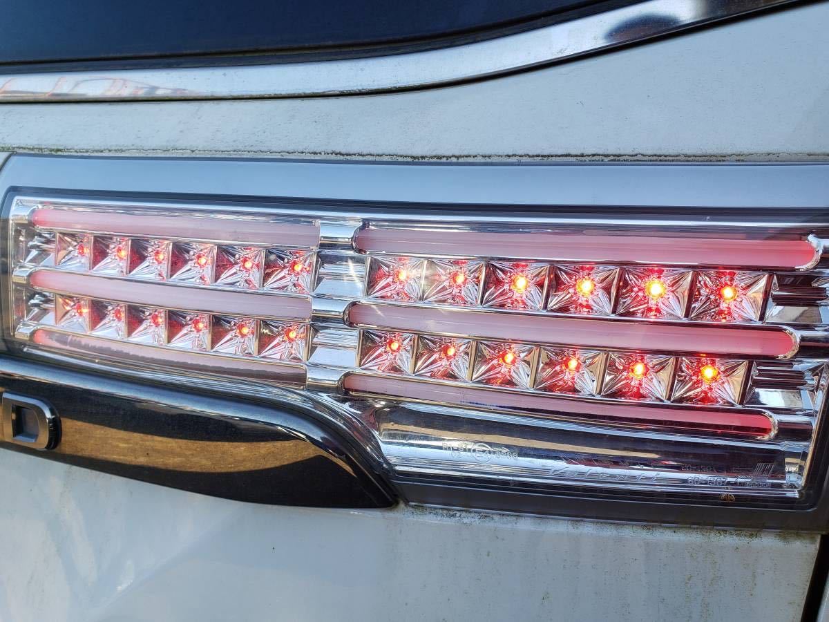 希少 E52 エルグランド Valenti ヴァレンティ ジュエル LED