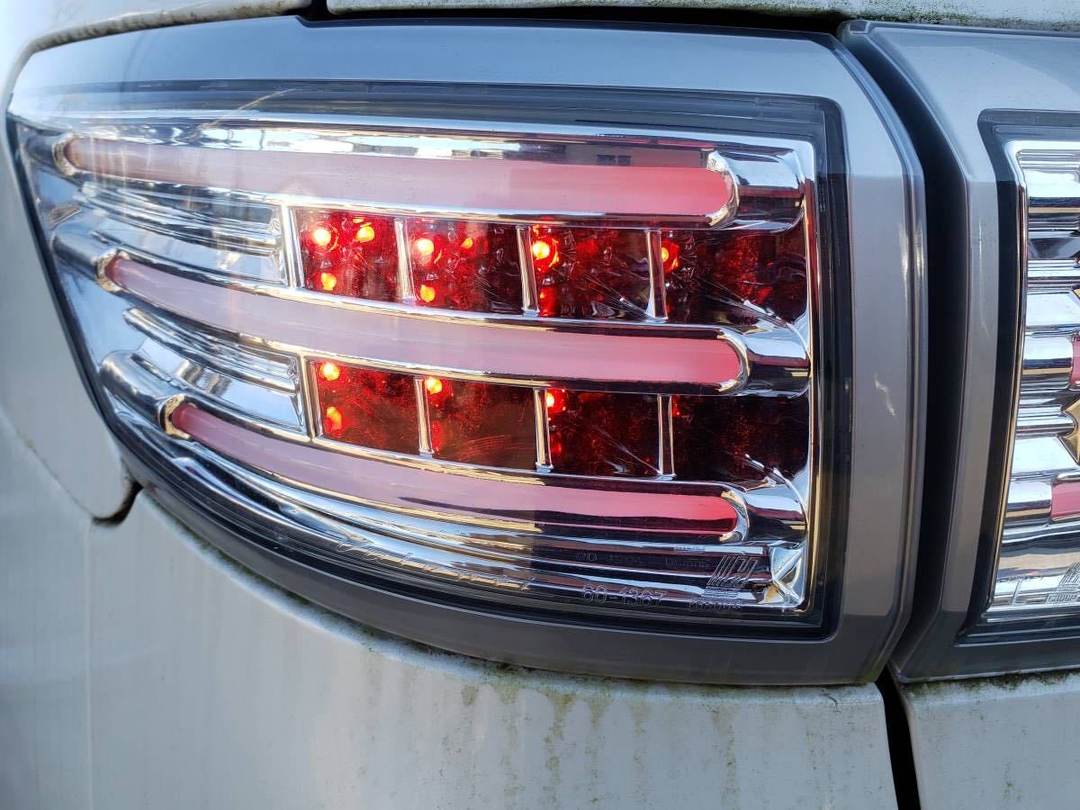 希少 E52 エルグランド Valenti ヴァレンティ ジュエル LED