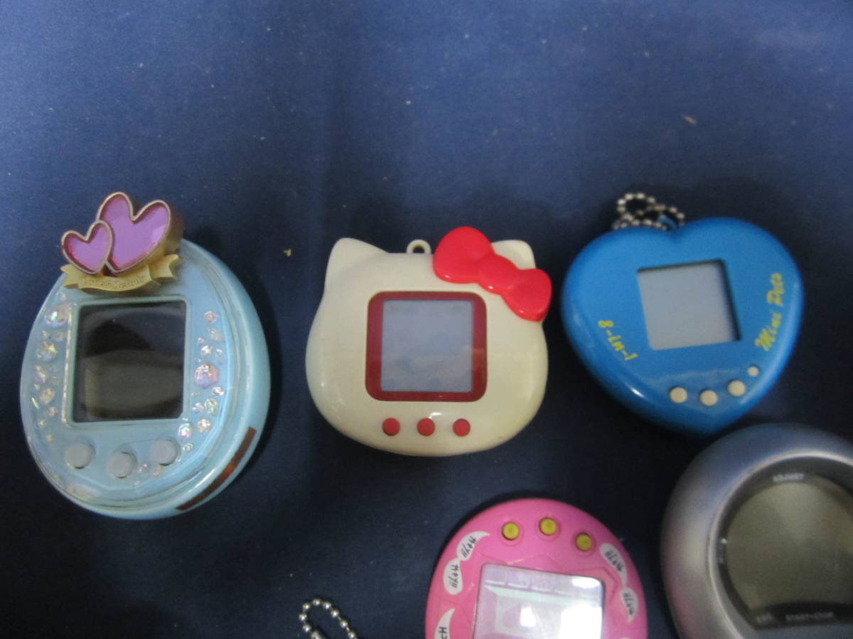 Tamagotchi たまごっち : Kitty Hello | ハローキティ Sky お気に入り ハロー ハローキティ(42892) BANDAI 50周年のハローキティと「たまごっち」のコラボ商品が発売！ Blue 匹 ハローキティ（おもちゃ）の通販