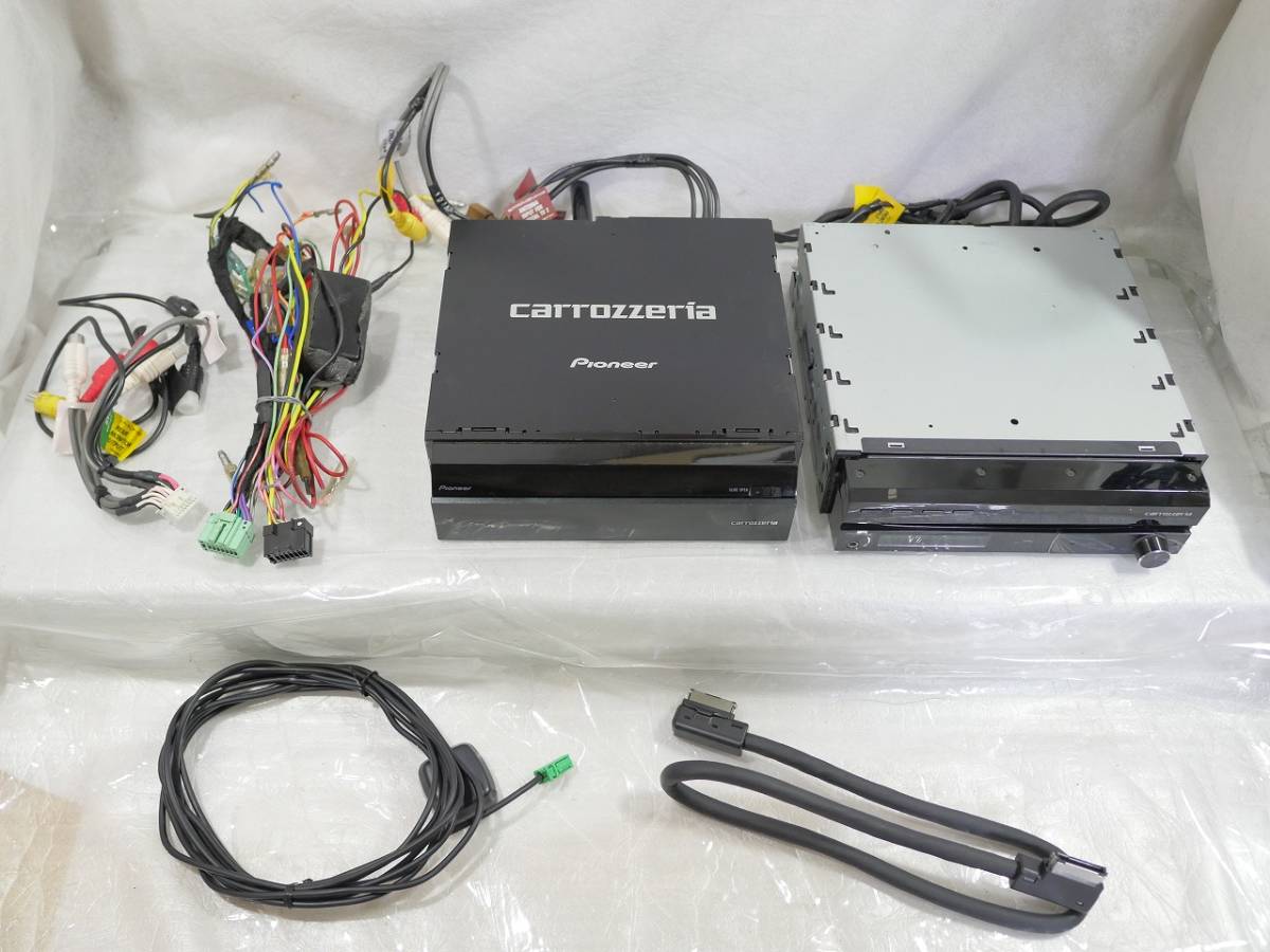 AVIC-VH9000 1DIN+1DINセパレートタイプサイバーナビ 外車などに