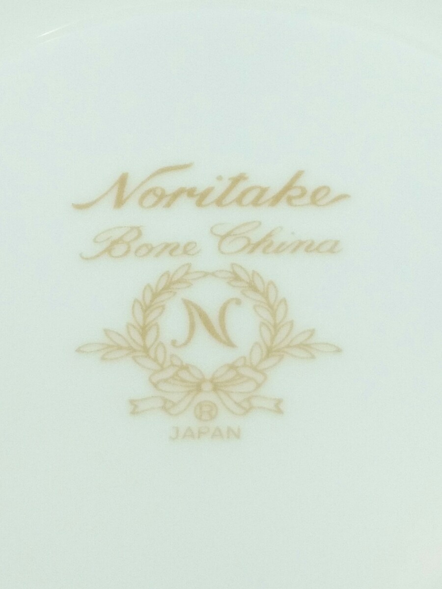 ノリタケ Noritake 6客セット je67■未使用品◆Noritake◆カップ＆ソーサー6客組◆N59817&frasl;4498◆金彩◆箱付き◆ノリタケ◆ティーカップ◆コーヒーカップ NORITAKE 6客セットの通販 Noritake◆カップ&ソーサー/6客セット/N59817/4498/フィルハーモニック/洋食器