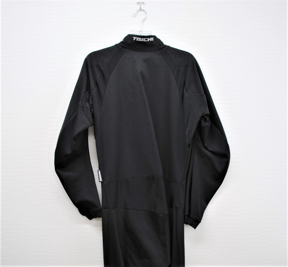 バイク RS TAICHI GORE WINDSTOPPER・Mawus インナースーツ