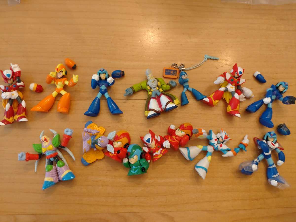 高品質，セール ロックマン カプコン フィギュア セット バンダイ ソフビ 1995(その他)｜売買されたオークション情報、yahooの商品情報をアーカイブ公開 - オークファン その他