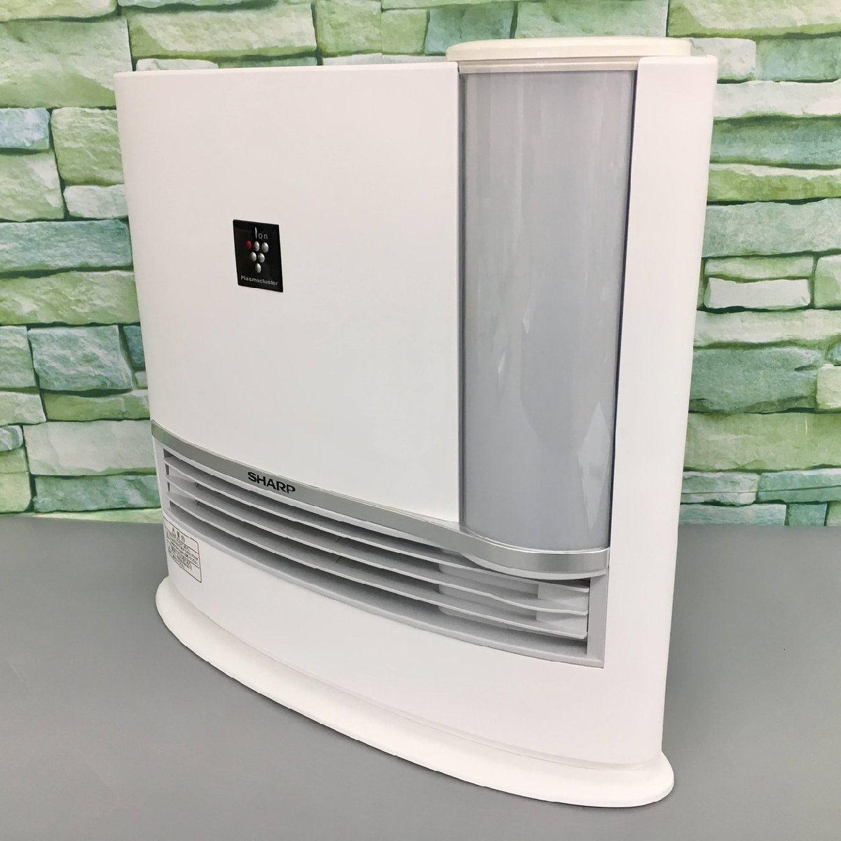 新品 シャープ 加湿セラミックファンヒーター HX-H12E6-W ホワイト 新品 シャープ 加湿セラミックファンヒーター HX-H12E6-W ホワイト