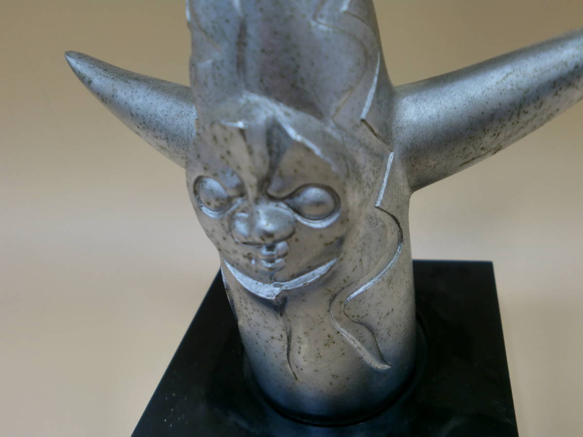 太陽の塔 ミニチュア TARO OKAMOTO EXPO 70 太陽の塔 1970年の大阪万博のシンボルとして制作された、高さ70