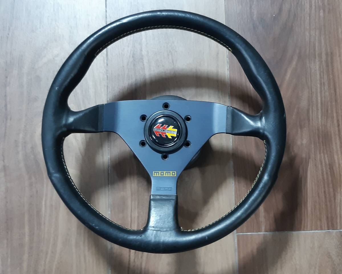 希少 momo VELOCE RACING オールドモデル ホワイトステッチ 35Φ USED