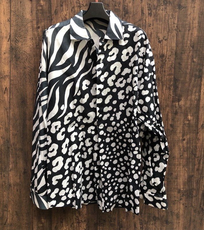 【驚きの破格値，本物保証】 S-206 Gianni Versace コットンシャツ 柄シャツ 総柄 ジャン二 ヴェルサーチ 旧タグ(長袖シャツ)｜売買されたオークション情報、yahooの商品情報をアーカイブ公開 - オークファン 男性用
