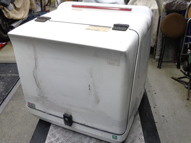 ☆デリバリーボックス　大型　中古割れなし　TA02　キャノピー　宅配　BOX☆ デリボックスの中古が安い！激安で譲ります・無料であげます デリバリー TA02 不動 町田 リアボックスの中古品